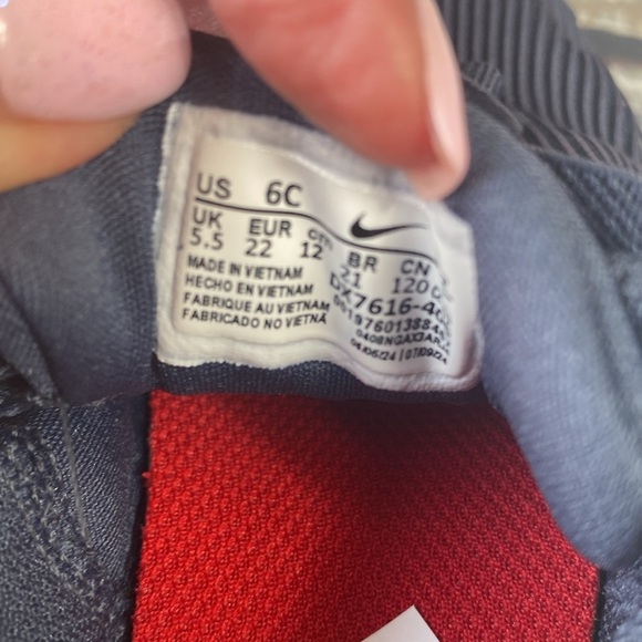 Nike Star Runner 4 NN Toddler Shoes Black/Red Size 6C - Picture 10 of 11